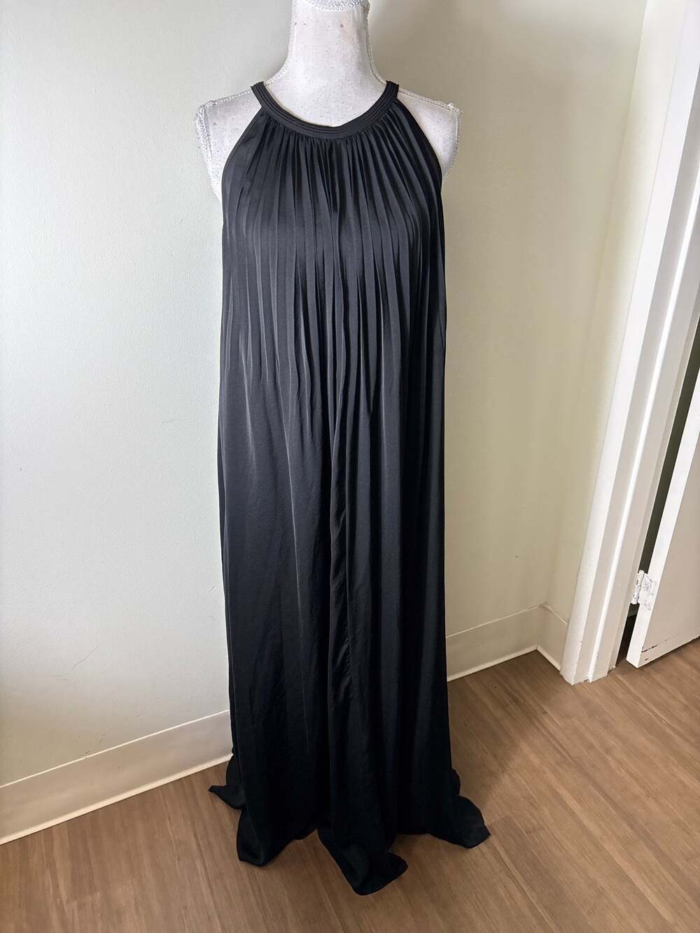 Vince Black Sleeveless Pleated Trapeze Dress Sz 6